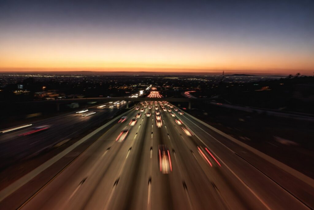 Tráfico en autopista de California — accidentes de auto en el Área de la Bahía y los derechos de víctimas hispanas